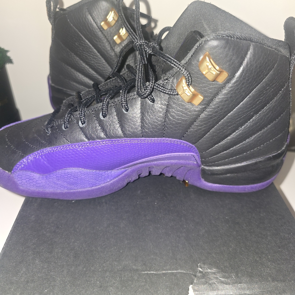 Jordan Retro 12 in Black and Purple - Picture 7 of 9